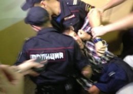 В Ростове полицейские задержали мужчину, устроившего стрельбу в торговом центре.
