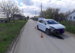 Сотрудники полиции устанавливают обстоятельства ДТП, в котором погибла 5-летняя девочка