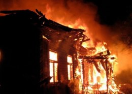 При пожаре в жилом доме в посёлке Усть-Кемь Енисейского района погибла женщина.