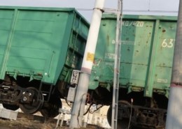Сидел на рельсах. В Волгоградской области товарняк снес мужчину