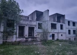 В селе Некрасовка Хабаровского края в заброшенном доме по улице Солнечная погиб подросток