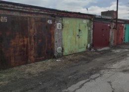 Омичи нашли в своем гараже труп постороннего