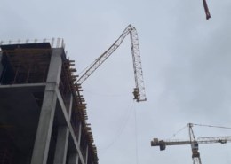На стройке в Зеленограде сегодня обрушился груз, который был плохо закреплен на кране