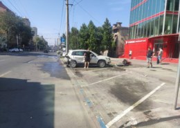 В Ростове в центре города мотоциклист без прав насмерть разбился