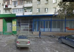 В Волгограде на козырьке «Покупочки» нашли тело женщины