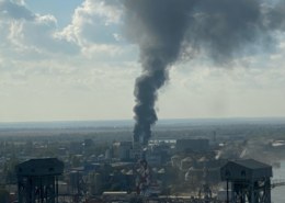 В Ростове на Левом берегу Дона что-то сильно горит.