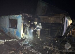 В частном доме в Павлоградском районе при пожаре погибли три человека