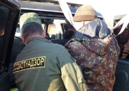 Под Волгоградом поймали браконьера с убитыми в заказнике зайцами