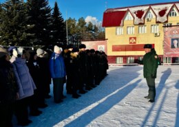 Школьники Уфы познакомились с работой спецподразделения в ОМОН «Урал»